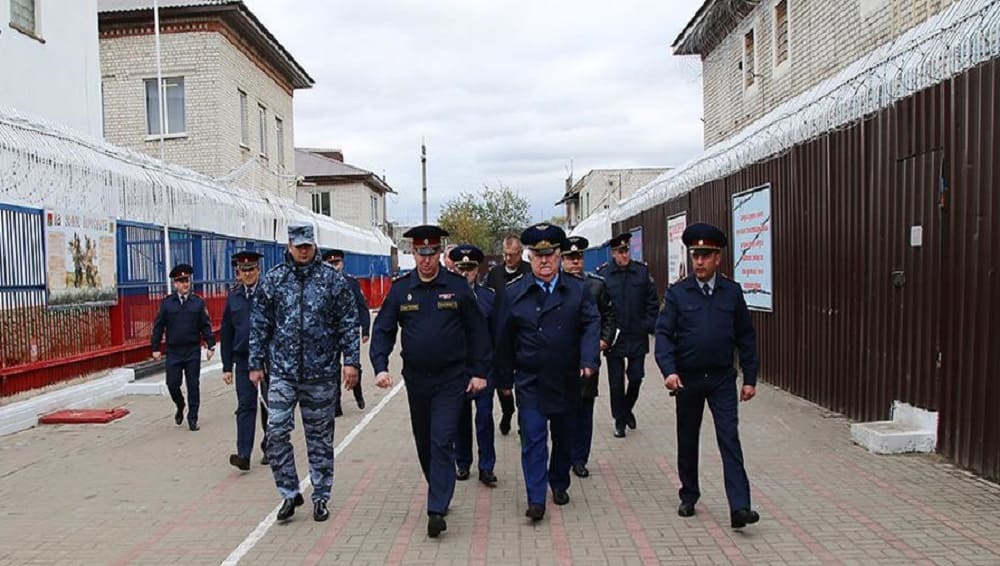 В Брянске прокурор области Александр Войтович нашёл нарушения в колонии № 2