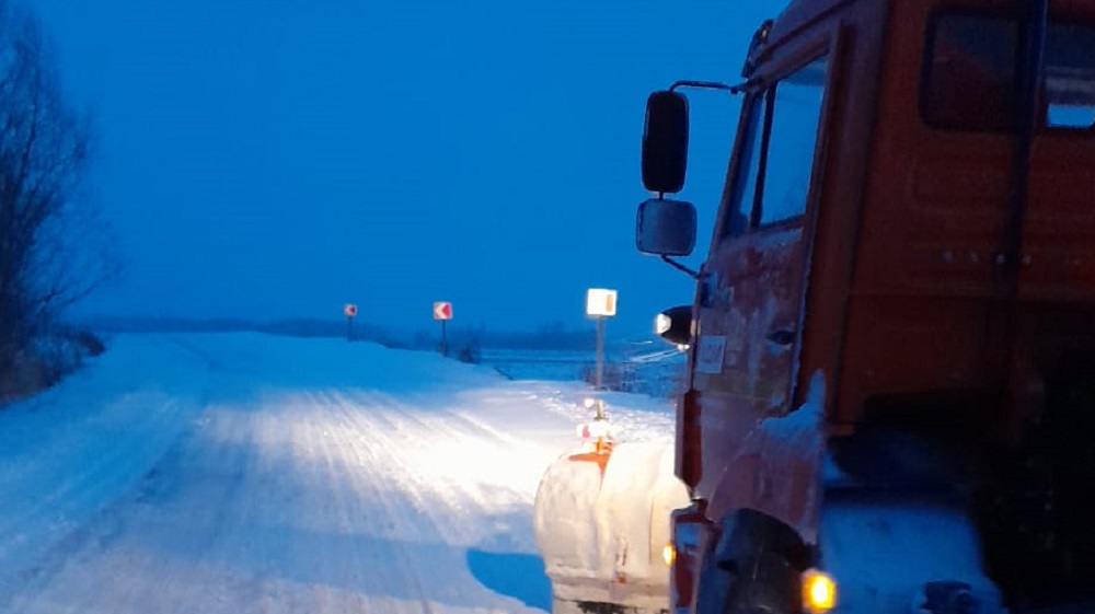 В Брянской области за сутки 250 машин очистили от снега 4769 км дорог