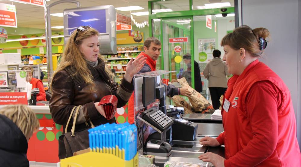 Губернатор Александр Богомаз поздравил работников торговли Брянской области