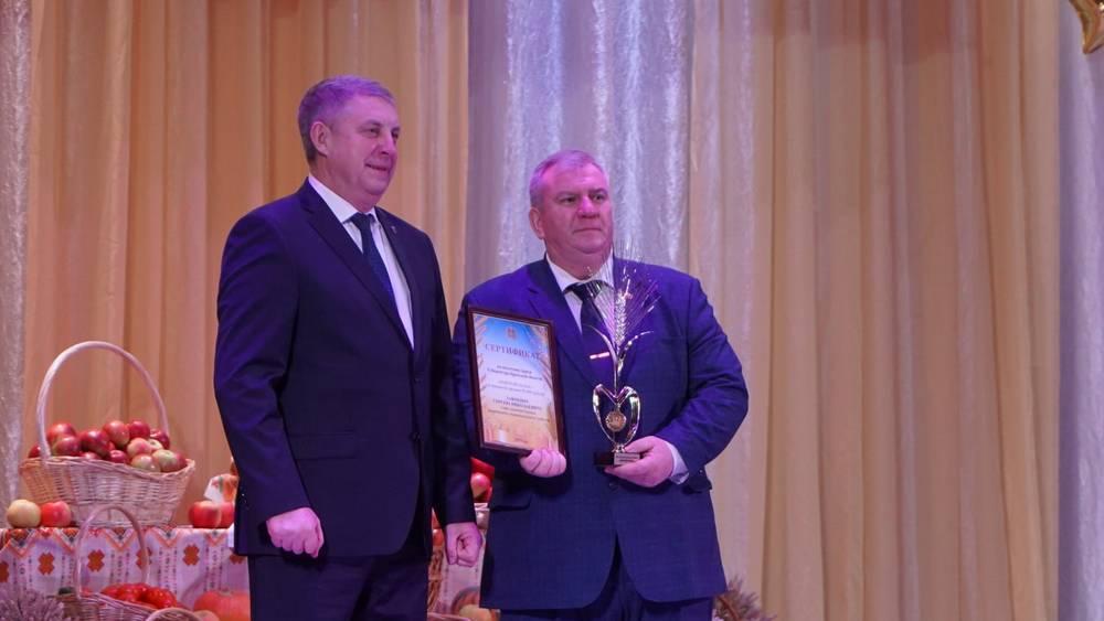Губернатор Богомаз рассказал о картофельных рекордах Брянской области