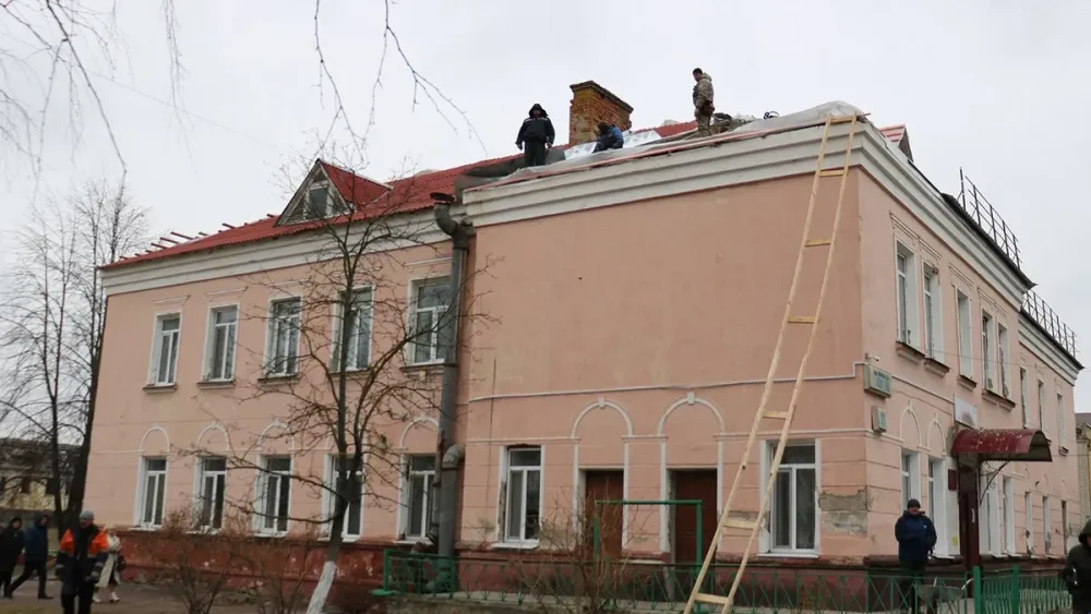 В Брянске отремонтировали крыши двух детских садов