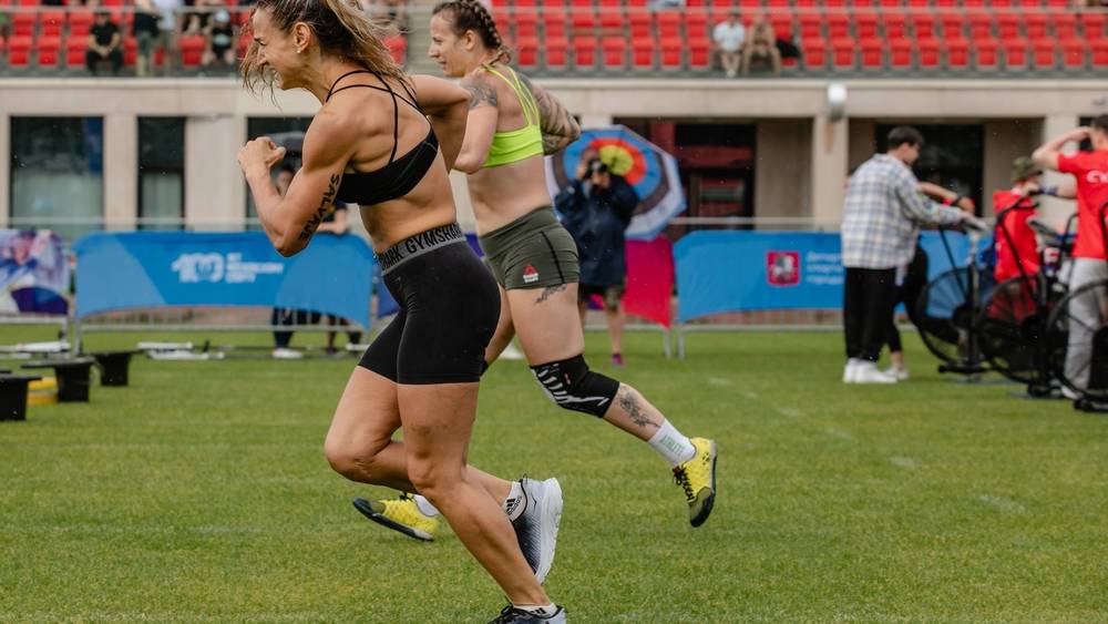 Юлия Вертелко: «Траншею глубиной полтора метра я выкопала во время дождя за два часа»