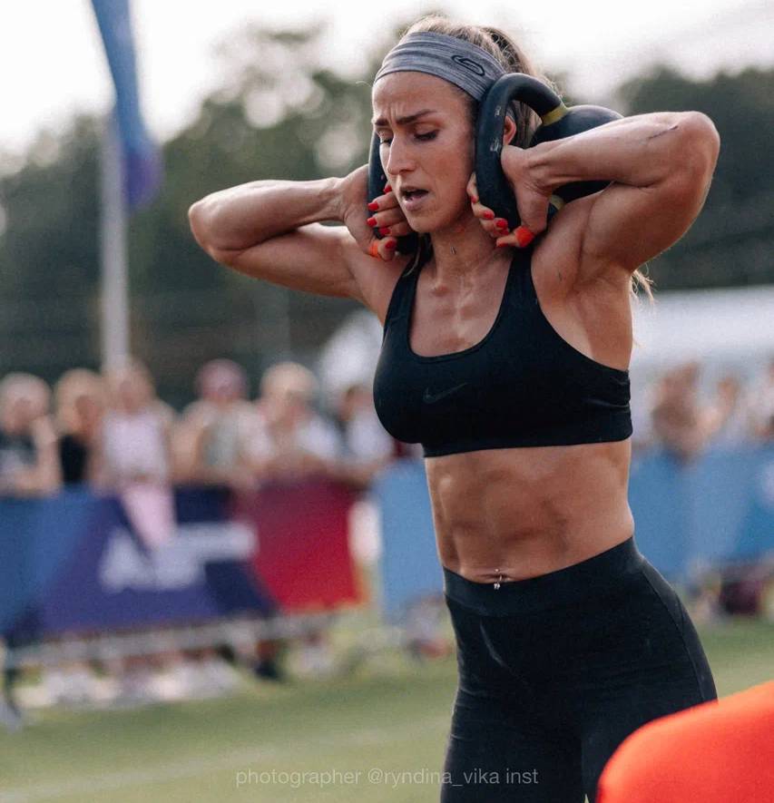 Юлия Вертелко: «Траншею глубиной полтора метра я выкопала во время дождя за два часа»