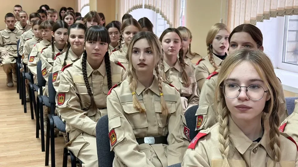 Сотрудники УФСИН провели урок мужества для учащихся лицея № 27 имени Героя Советского Союза И.Е. Кустова