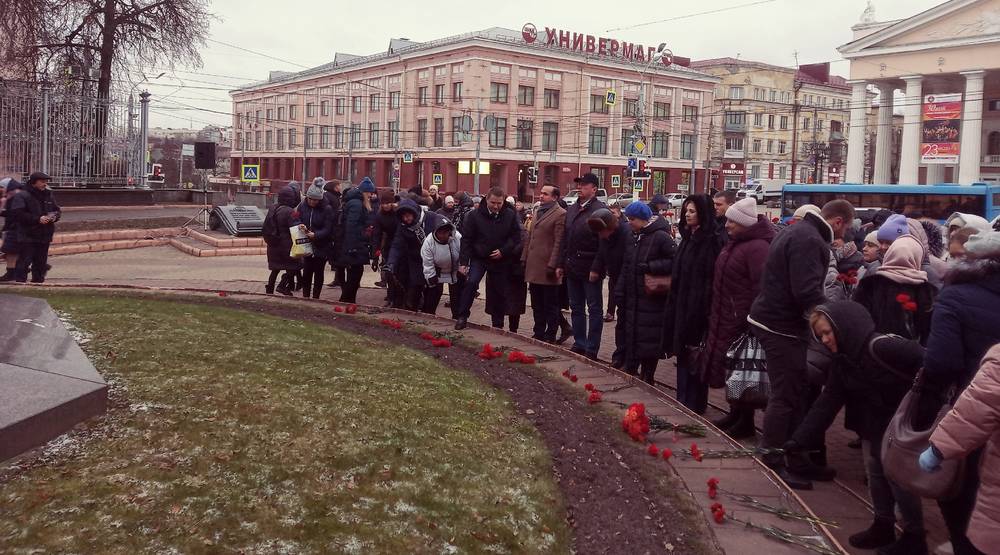 В Брянске прошли торжества, посвященные 220-летию со дня рождения Тютчева