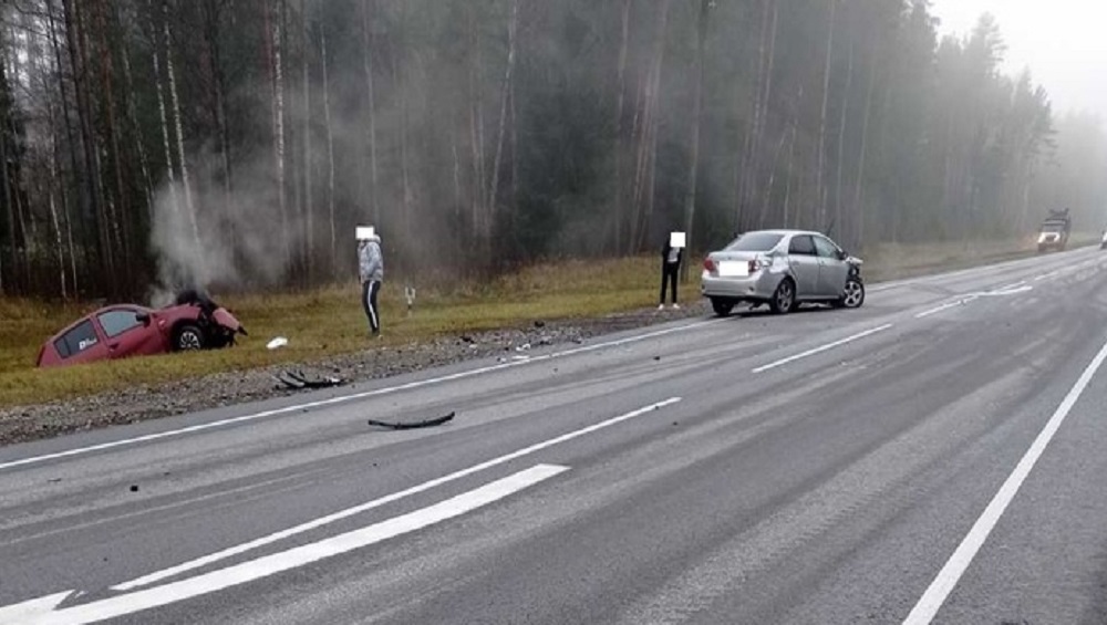 Под Карачевом на трассе 18-летняя автомобилистка устроила ДТП с тремя иномарками
