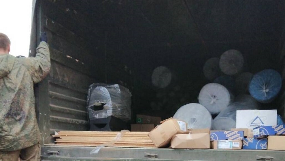 Жители Суземки Брянской области отправили в зону СВО КамАЗ с овощами и стройматериалами