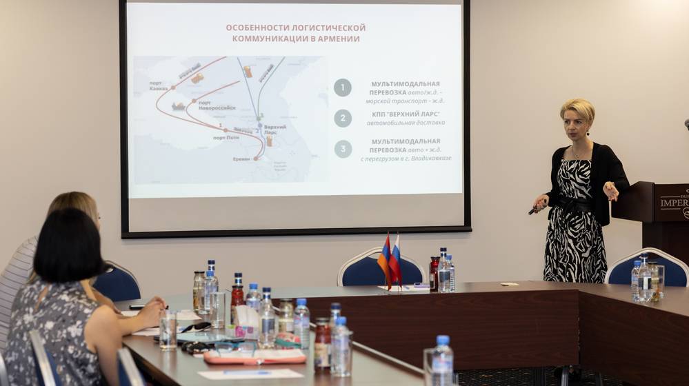 Брянские компании ведут переговоры в Армении о заключении новых контрактов