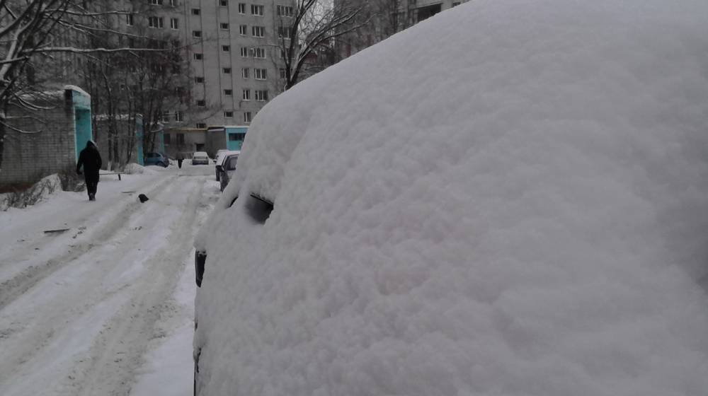 В Брянске управляющим компаниям пригрозили карой за не очищенные от снега и льда дворы