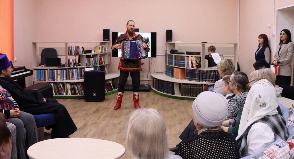 Накануне дня рождения иеромонаха Романа брянцы вспомнили его творчество