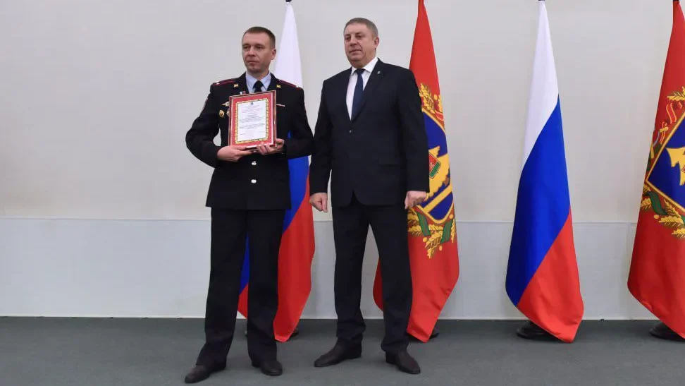 Брянский губернатор поблагодарил полицейских за нелегкую службу на благо страны