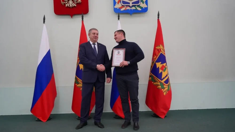 Брянский губернатор вручил награды победителям конкурса на звание лучшего предпринимателя