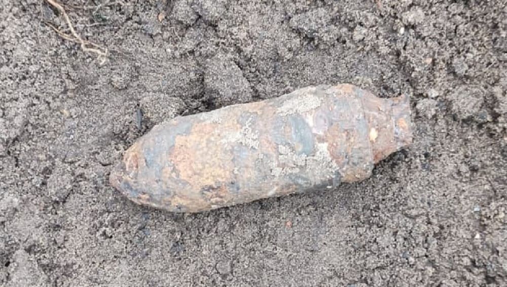В Унече Брянской области на приусадебном участке обнаружили артиллерийский снаряд