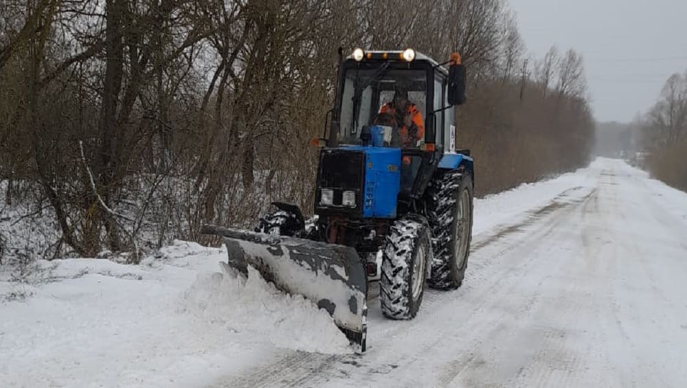 В Брянской области за сутки 236 машин очистили от снега 4750 км дорог