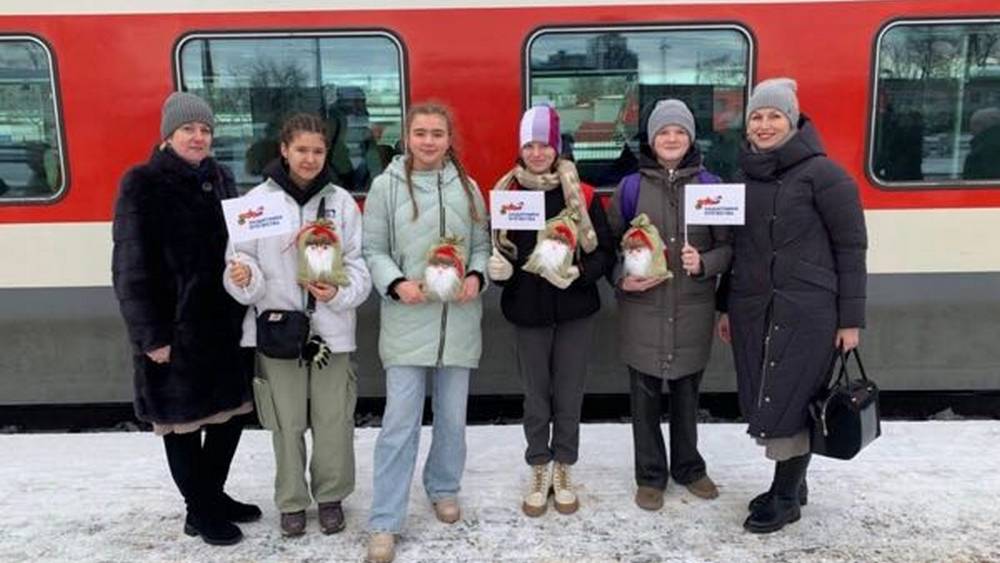 Из «Артека» вернулись домой брянские дети погибших бойцов СВО