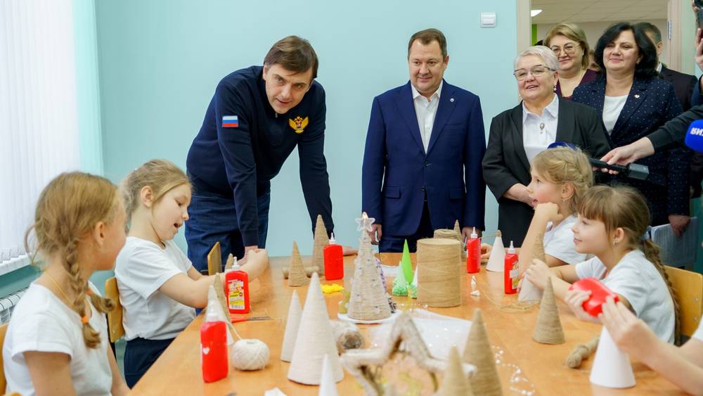 Смена охранников в образовательных учреждениях Брянска вызвала вопросы