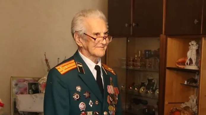 Брянский 99-летний ветеран Борис Шапошников написал письмо бойцам спецоперации