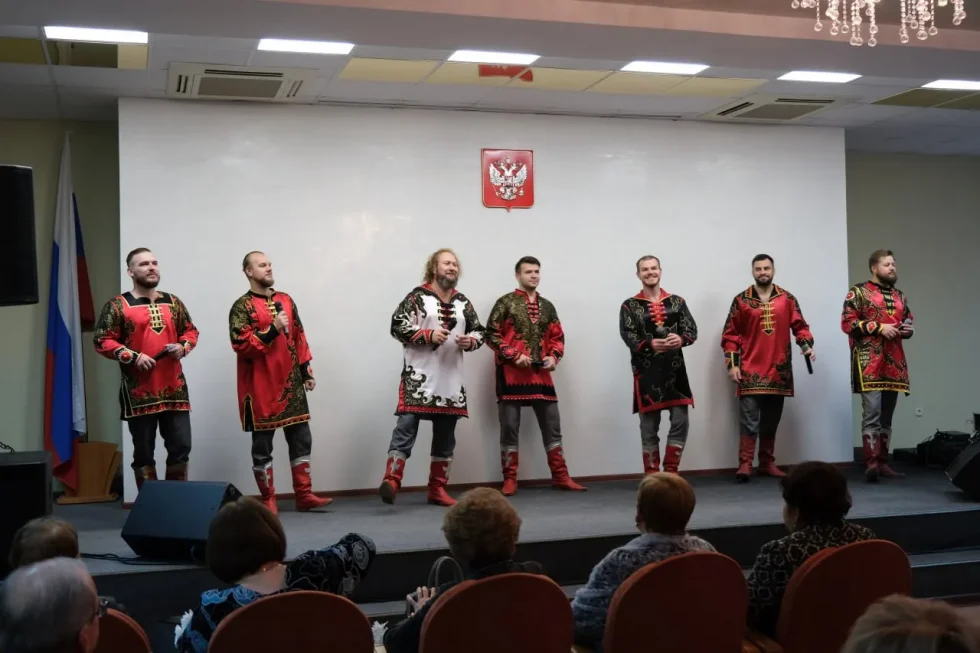 Судью Советского райсуда Брянска Оксану Хохлову наградили медалью