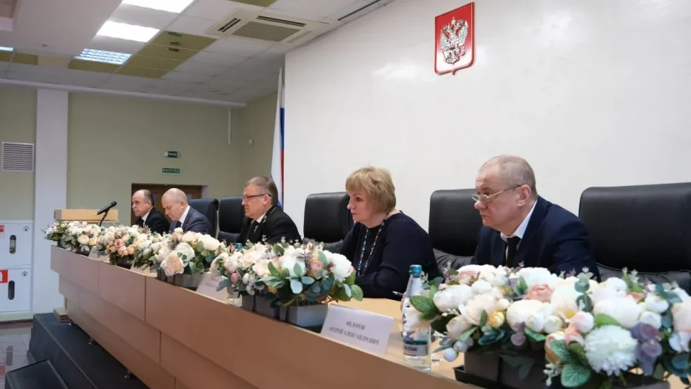 В Брянске судьям разъяснили, что сейчас к людям надо относиться помягче