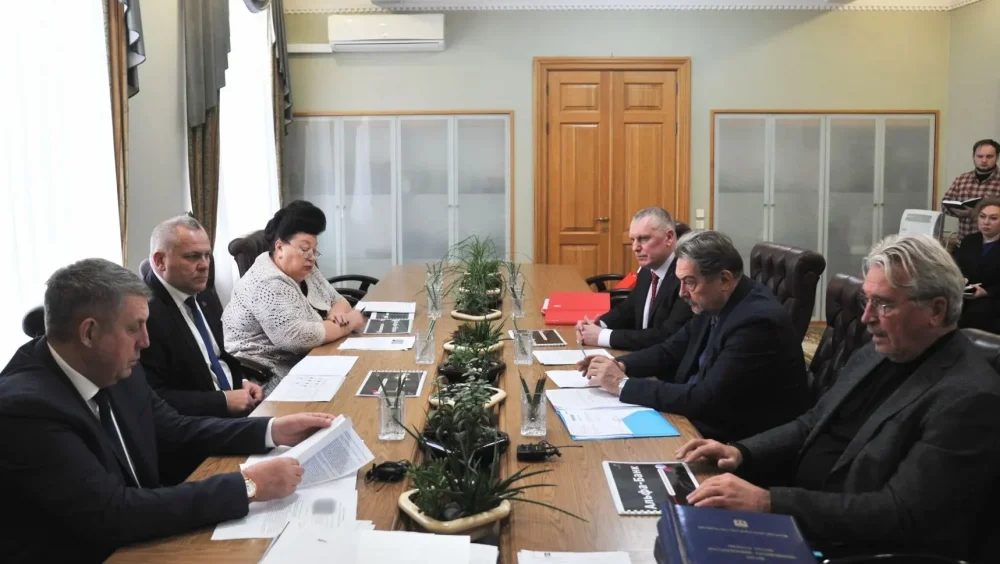 Брянский губернатор Александр Богомаз встретился с руководителем «Альфа-Банка»