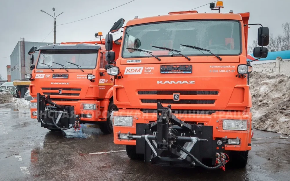 Брянские дорожники получили 6 новых 20-тонных комбинированных машин для уборки снега
