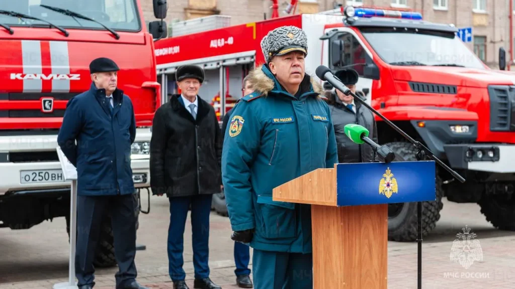 Брянский генерал-майор Вадим Уваркин стал начальником ГУ МЧС России по Москве