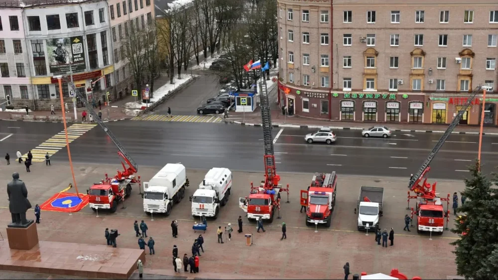 Брянским спасателям передали 7 единиц спецтехники на 133 миллиона рублей