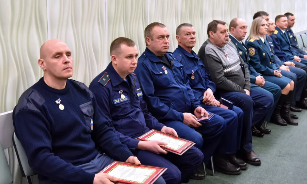 Брянский губернатор поздравил спасателей с профессиональным праздником