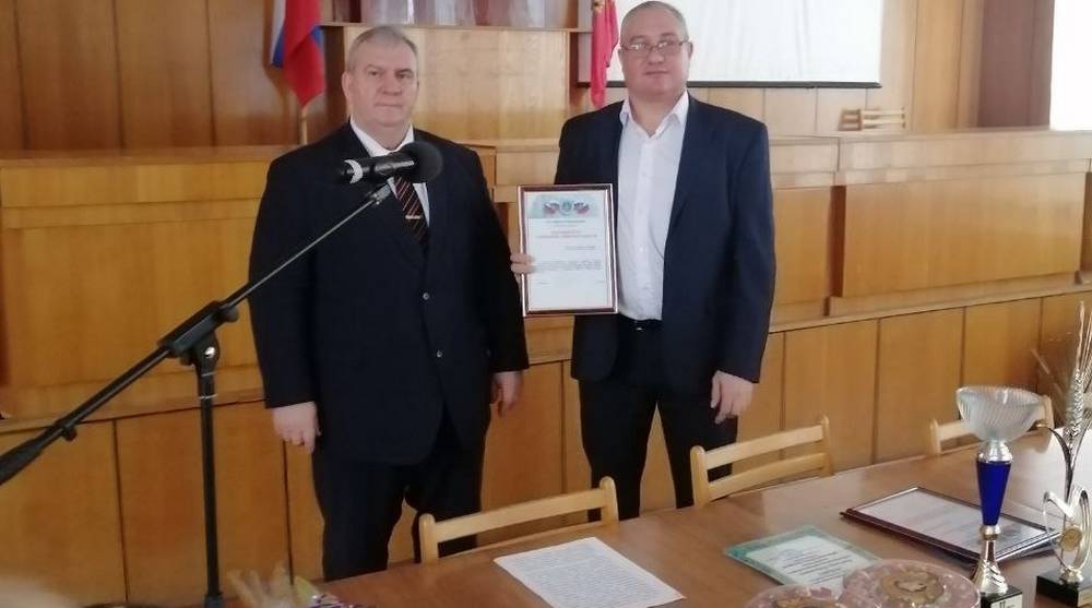 В поселке Локоть Брянской области наградили самых искусных новогодних дизайнеров