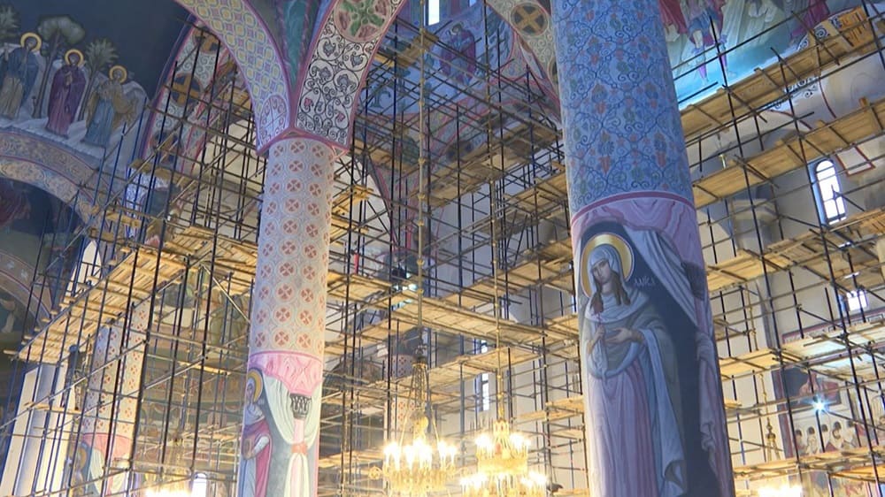 В Брянске подошла к завершению начатая 8 лет назад роспись Кафедрального собора
