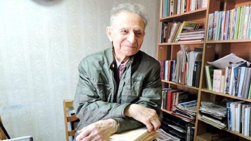 В Дятькове Брянской области ушёл из жизни 95-летний поэт и педагог Борис Якубович