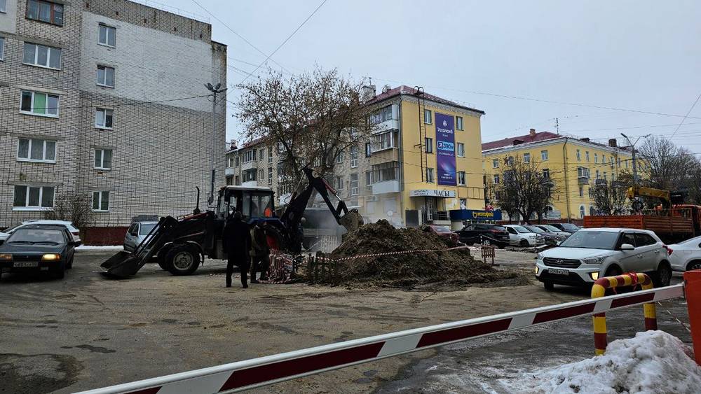 Дома в центре Брянска остались без отопления из-за аварии