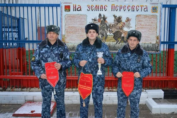 В брянской колонии № 2 осужденных провели конкурс на лучшую снежную фигуру