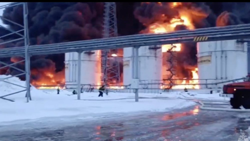 В Брянской области возбудили уголовное дело об атаке ВСУ нефтебазы в Клинцах