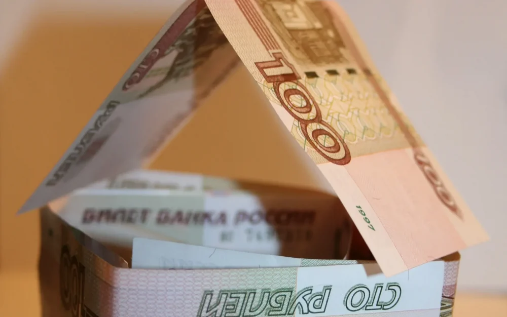 Средняя зарплата у жителей Брянской области за 10 месяцев выросла на 6,4 тысячи рублей