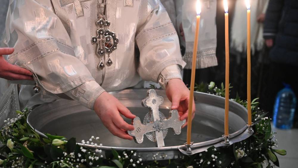 Губернатор Богомаз поздравил жителей Брянской области с Крещением