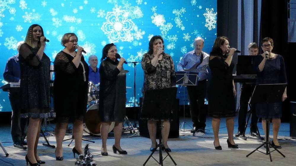 В Локте Брянской области 7 января прошёл благотворительный рождественский концерт