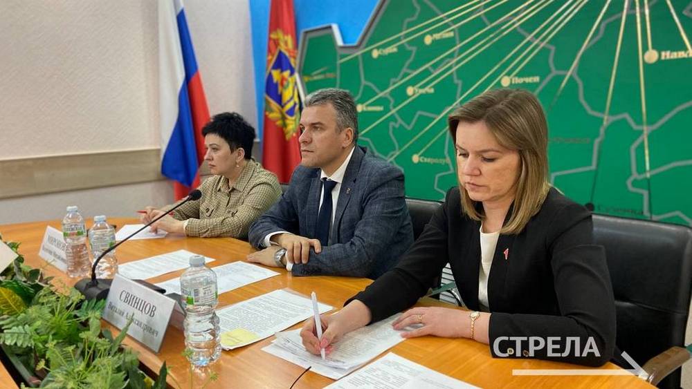 Заместители брянского губернатора встретились с представителями «Движения первых»