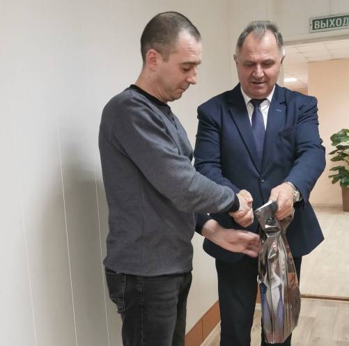 В Сельцо поздравили находящихся в отпуске участников СВО