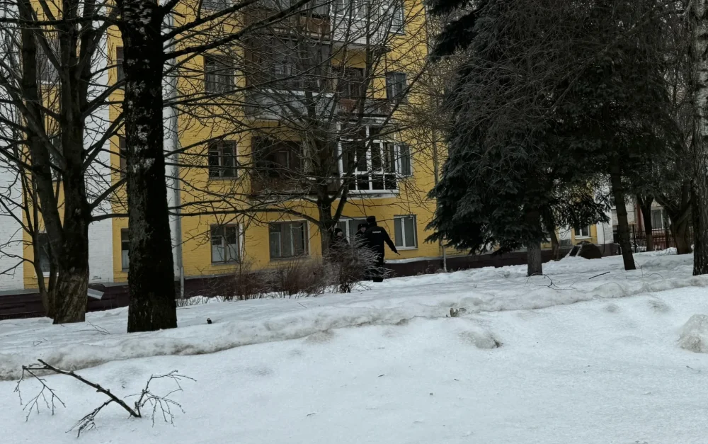 В Брянске полиция в субботу дежурила у памятника жертвам политических репрессий