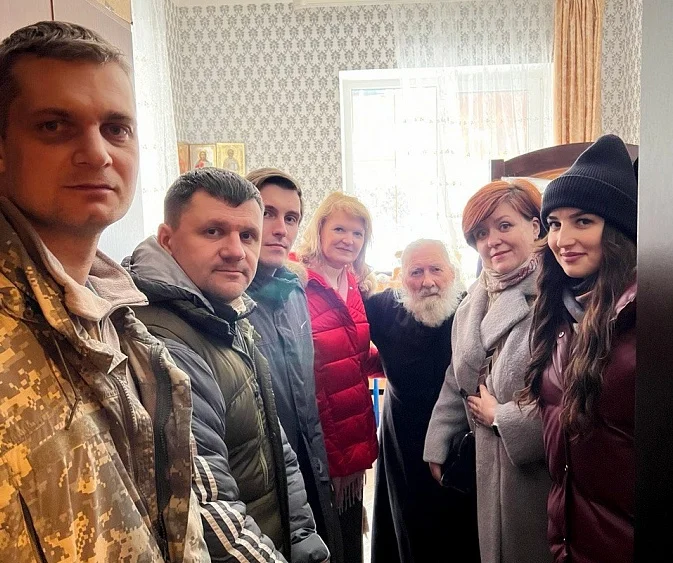 Брянские казначеи узнали секрет долголетия у 95-летнего насельника монастыря