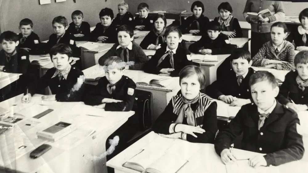 Приказ о единой школьной форме в Брянской области вызвал у горожан прилив ностальгии
