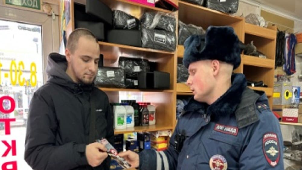 В Брянске сотрудники ГИБДД призвали работников авторынка сообщать о пьяных водителях