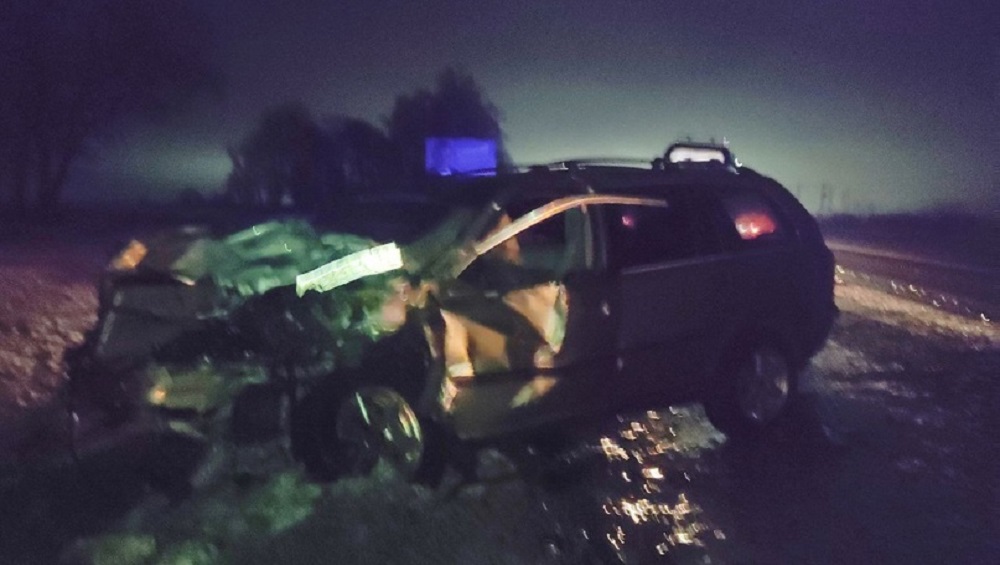 Под Выгоничами на трассе УАЗ протаранил Volvo – пострадали два человека