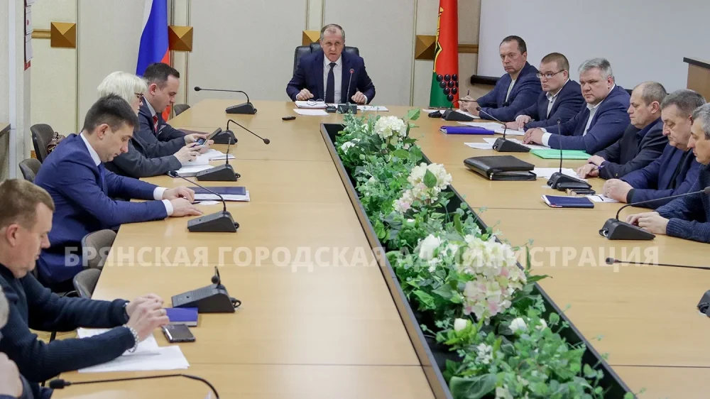 Ямки на гарантийных дорогах Брянска подрядчики уберут до 20 февраля