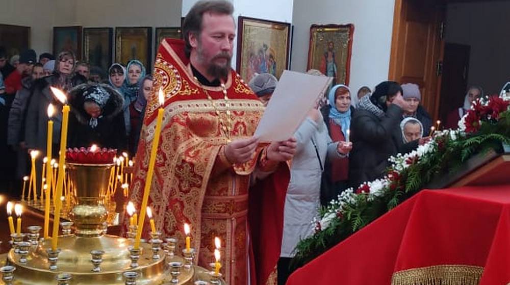 В Локте отметил престольный праздник храм во имя новомучеников и исповедников российских