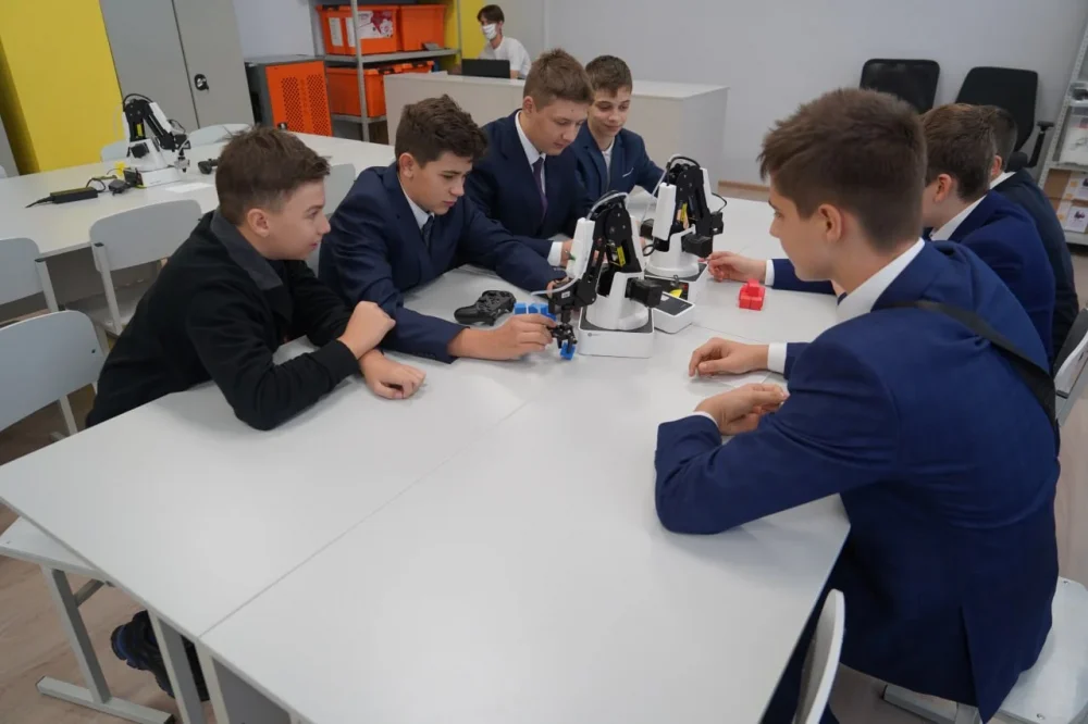 В Брянской области 1269 детей проявили выдающиеся способности в науке