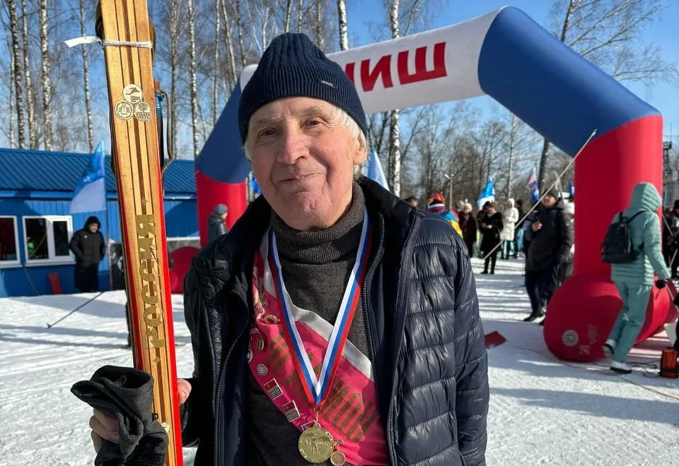Самым возрастным участником «Лыжни России» в Брянске стал 85-летний Владимир Бедрицкий