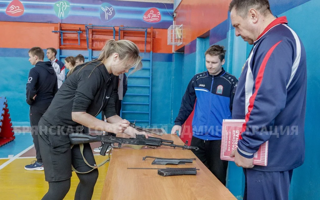 В брянской гимназии № 7 прошел турнир по спортивному многоборью школ 