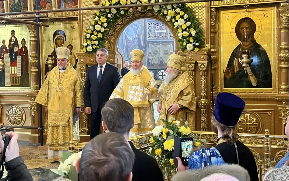Брянский губернатор поздравил митрополита с 30-летием образования епархии